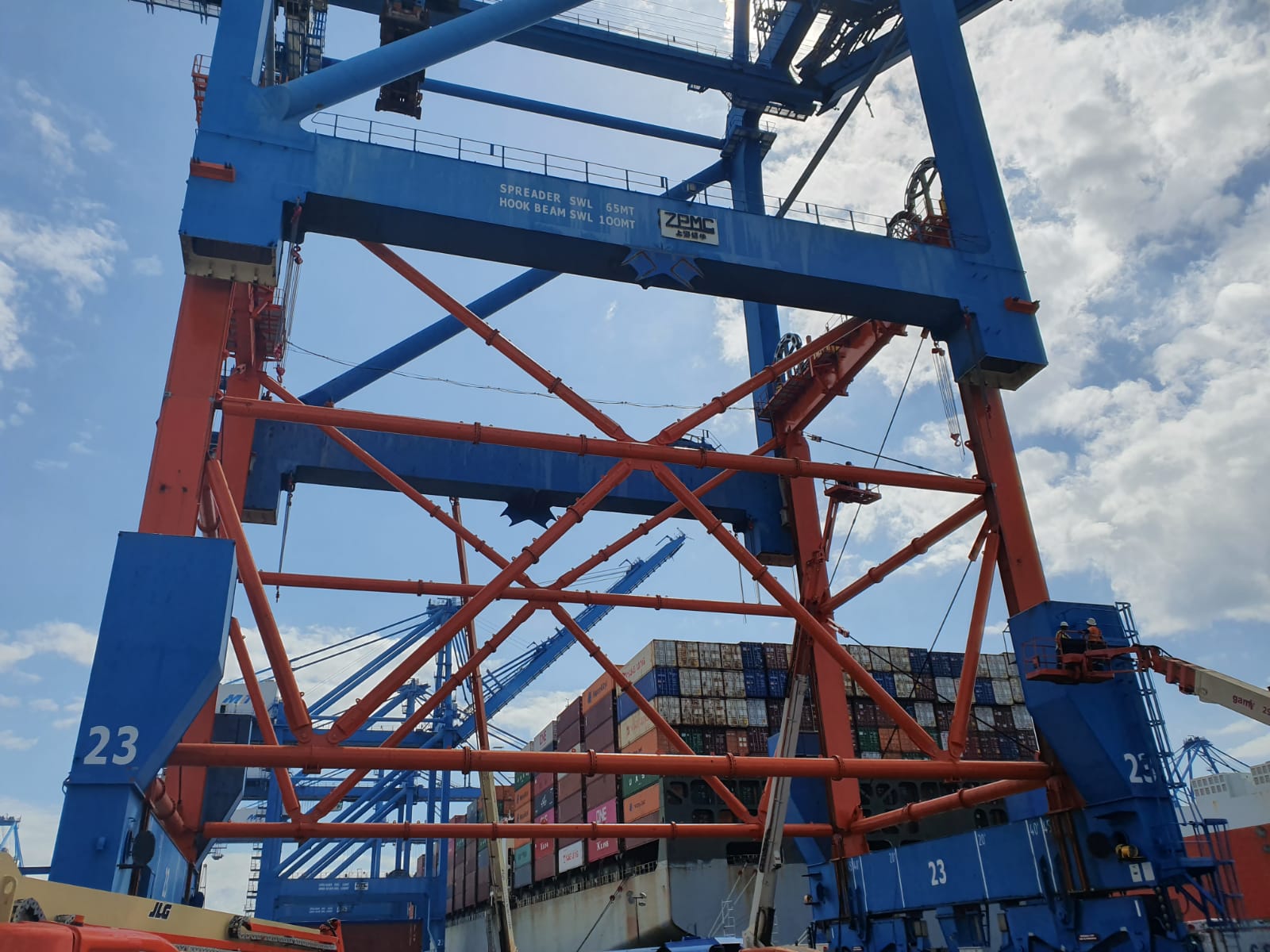 Lifting Frame